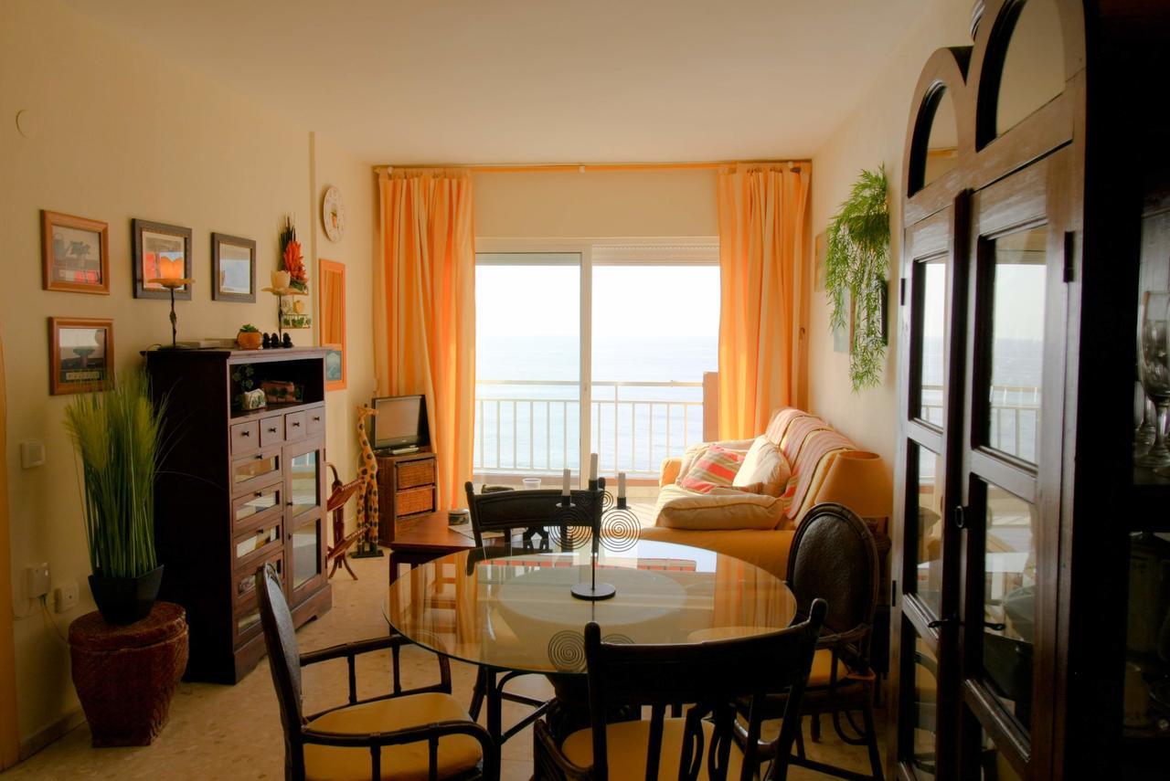 Suitur Apartamento Frente A La Playa Фуeнхирола Екстериор снимка